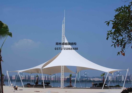 膜結(jié)構(gòu)地下車庫入口如何進行保潔？